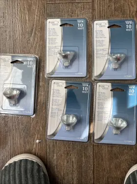 123758 Bright Effects 10-watt 12-volt G4 Halogen Bulb Cl Reflector Flood Mr11 Lot -5