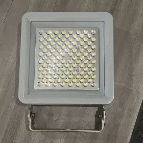 Fld466nc4ng Dialight Safesite Floodlight Cid2 Flood 15k 6x6 Cw
