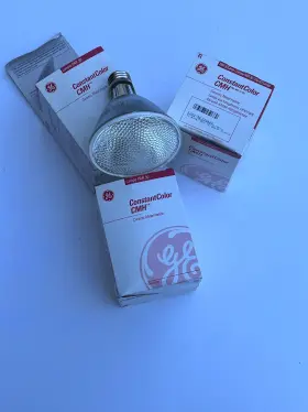 Ge 42067 39 Watt Par30l Flood Pulse Start - Metal Halide Lamp 45066