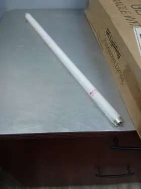 Spx30 Ge F17t8/spx30/eco Fluorescent Light Bulb 17w 3000k Box Of 24