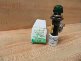 0165a7844p0003 General Electric 0116b6708 G3 Ge Indicating Lamp With Green Lens