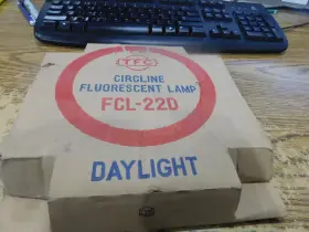 Fcl-22d General Electric F7bx/827 Tfc Model Circline Fluorescent Lamp. New Old Stock