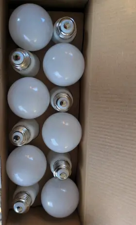 L10-a1924u-12w Hd Supply Maintenance Warehouse 12 Pack Led Light Bulb 12watt A19 2700k 1050 Lumens 75w Replacement 120v 294399