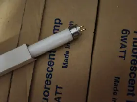 F6t5cw Hitachi Case Of 40 F6t5/cw Fluorescent Lamp 6 Watt Made In Japan F6t5cw Hitachi Case Of 40 F6t5/cw Fluorescent Lamp 6 Watt Made In Japan