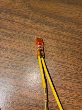 2990b32 Idi 2900b32 Amber Inditcator Bulb 24vdc 1/2w Lot Of 4