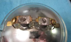 4515 Industrial Performance 615339275991 2 Par36 30w Screw And Slip On Terminal Lightbulbs - #3