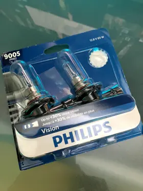 9005prb2 Philips Automotive Lighting 9005 Vision Upgrade Headlight Bulb 2 Count