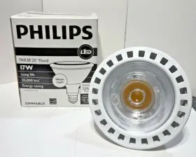 9290011135 Philips Phillips 120v 17w Par38 Led White Light Flood 25 Dimmable 1250 Lumens 25k Hrs