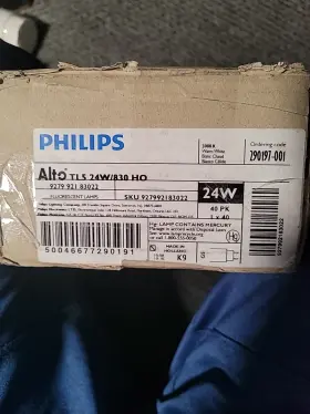 290197 Philips F24t5/830 35 Pack F24t5/830/ho/alto Light Bulbs 24w Warm White/green