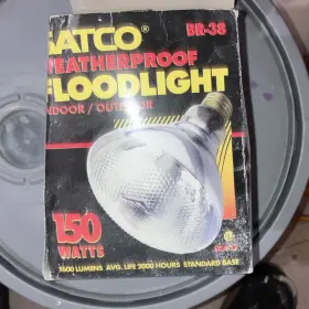 Br-38 Satco Weatherproof Floodlight Bulb 150w Standard Base