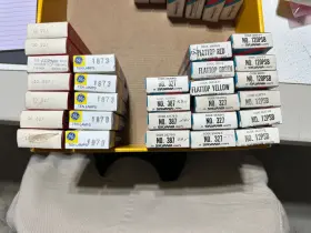 Sylvania 33375-0 Ge 1873 Miniature Lamps And More Lot Sale 28 Boxes