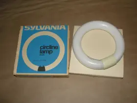 Fc6t9 Sylvania 42732 Lot Of 4 Fc6t9/cw/rs Circline Lamps Pins Made In Usa 20w