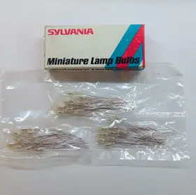 Sylvania Ne2h Box Of 30 Gte Ne2-h C2a Neon Indicator Lamp Bulbs Wire Lead Vintage Nos