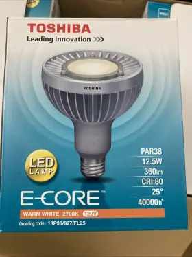 Toshiba 13p38/872/fl25 6 13p38/827/fl25 Par 38 Warm White 360lumens 12.5 Watt Led Light Bulb