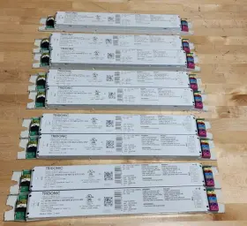 Tridonic 35/100-1050/54 Qty 9 Lc 0-10v Nax Ip Exc2 Unv Led Drivers Pi