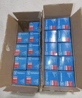 03629 Westinghouse Lot Of 19 Bulb. High Intensity S-11. 40 Watt 125v. Clear
